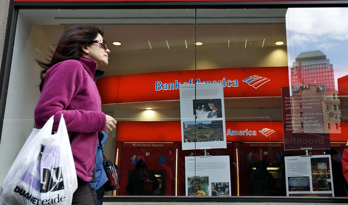 In March, PIF saw some bargains on offer, and snapped up stakes in such global brand names as Bank of America and BP. (Reuters/File)