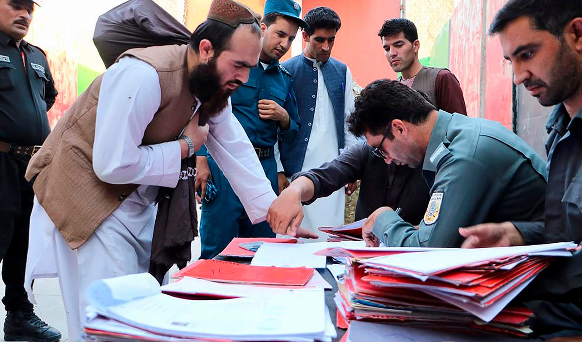 Start of Afghan talks uncertain as prisoner release stalls