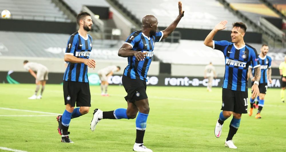 Romelu Lukaku, center, and Lautaro Martinez, right, were both on the scoresheet. (AFP)