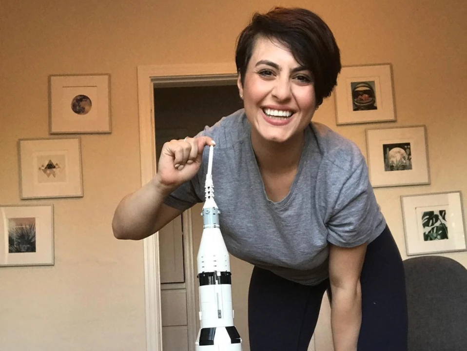 Iraqi Diana Alsindy, who designs propulsion pressurant systems for rockets at the private space agency Virgin Orbit, said she arrived in the US unable to speak English. (Instagram: @thearabianstargazer