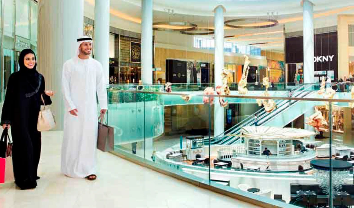 Aldar’s Yas Mall is a unique landmark in Abu Dhabi that provides its visitors the ultimate retail experience. It has more than 400 brands and is home to the region’s largest international department store.