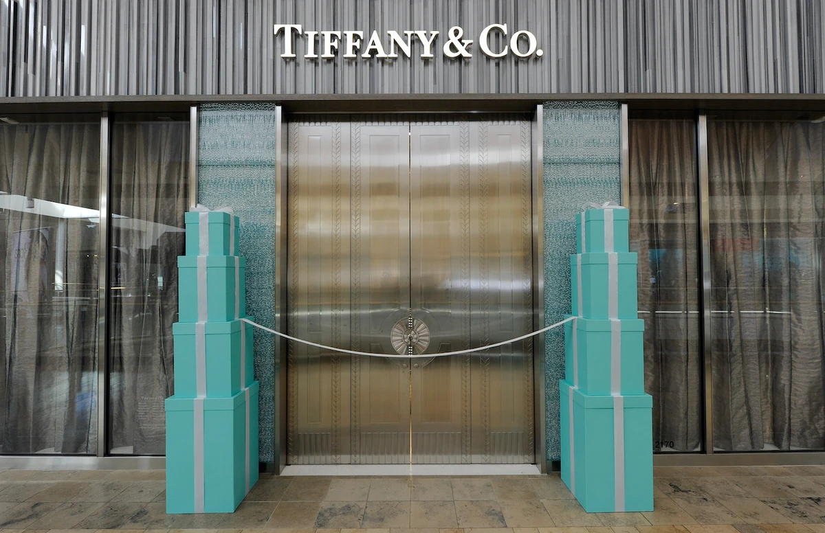 LVMH and Tiffany push back deal deadline by 3 months