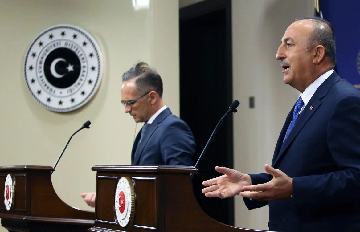 Turkish Foreign Affairs Minister Mevlut Cavusoglu, right, and his German counterpart Heiko Maas hold a joint press conference following their meeting at the Turkish Foreign Ministry, Ankara, Aug. 25, 2020. (AFP)