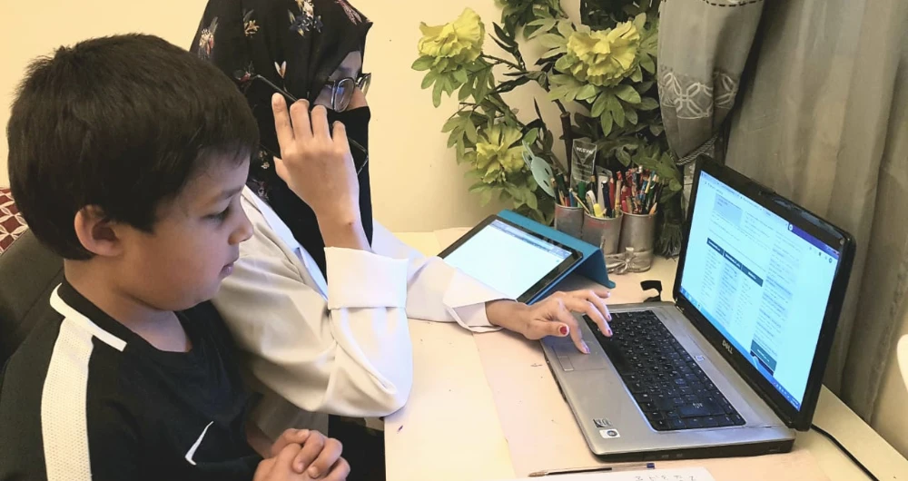 A female doctor provides e-consultancy services to patients in Pakistan from her home in Riyadh in this June 15, 2020 file photo. (Photo courtesy: Educast)