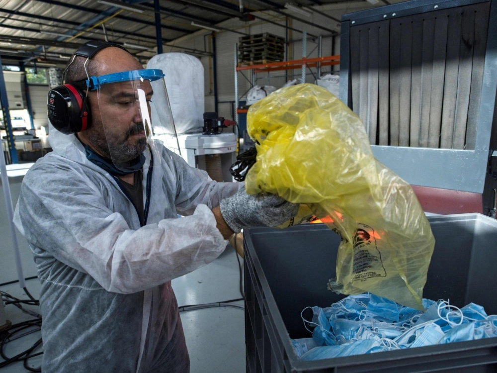 Crime networks profit from China plastic trash import ban — Interpol