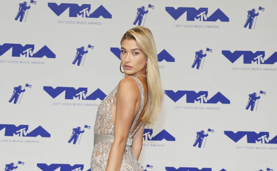 Hailey Bieber at the 2017 Video Music Awards. (Shutterstock)