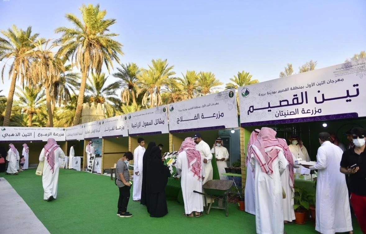 Saudi Arabia announced 30 more deaths from COVID-19 and 910 new cases of the disease on Sunday. (File/AFP)