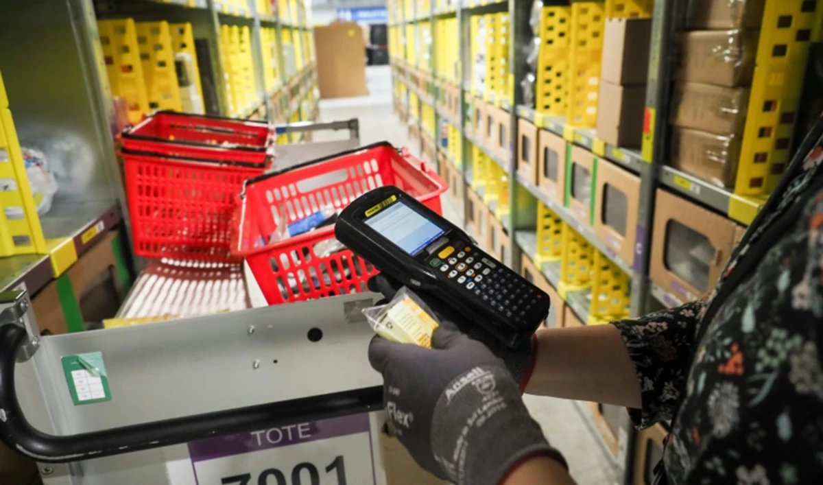 Coronavirus lockdowns give major boost to global e-commerce