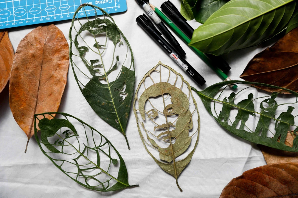 After factory layoff, Filipino woman cashes in on ‘leaf art’ venture