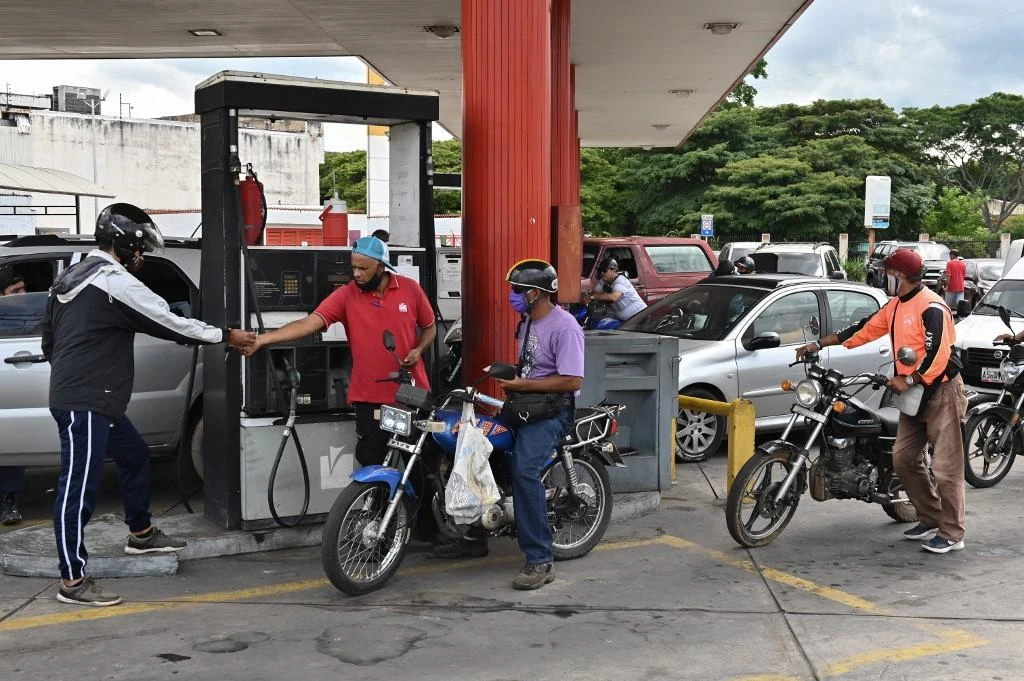 IEA sees oil market stuck between no major slowdown but stalled recovery