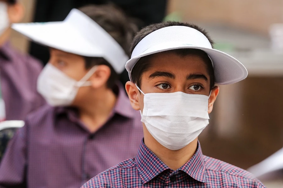 Iran Medical Council lambasts education ministry for schools’ reopening