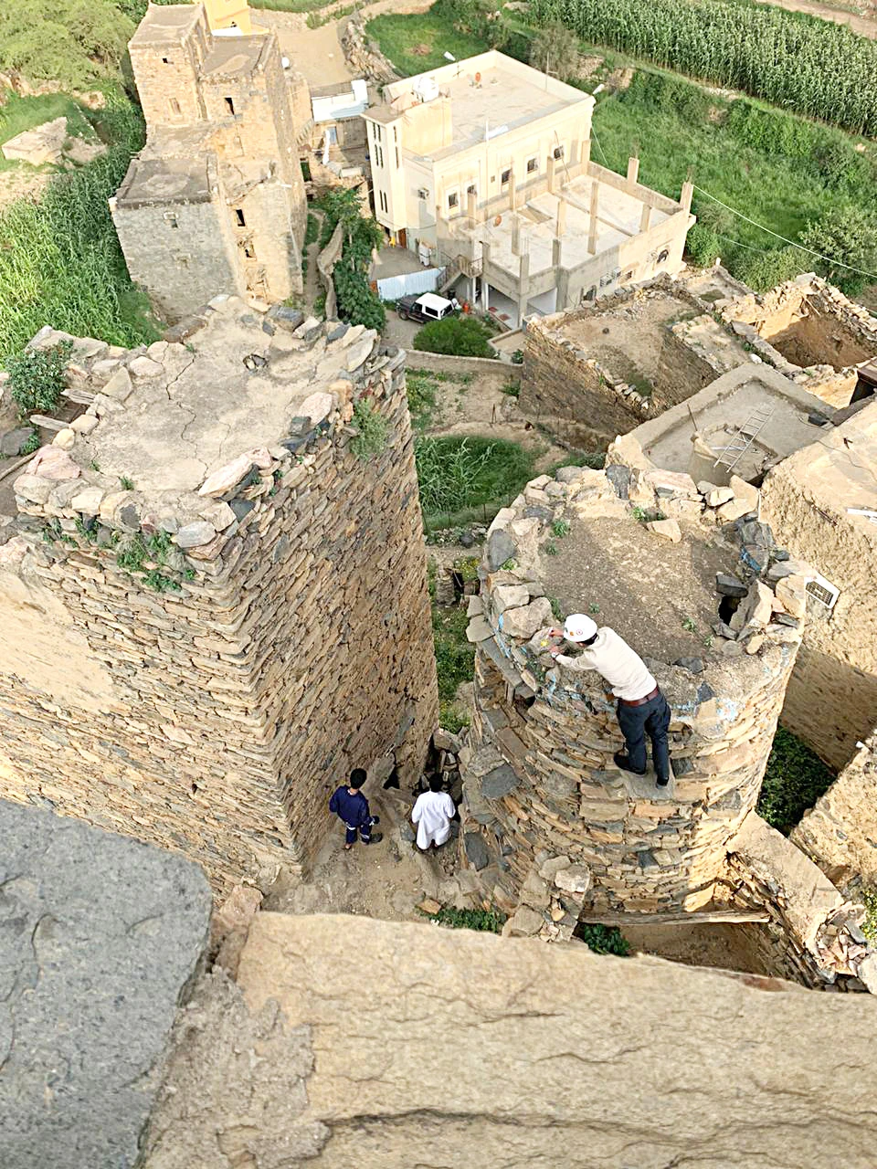 Young Saudis help restore and preserve ancient stone castles in Jazan