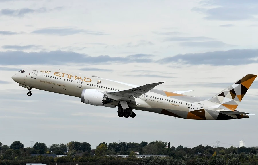 Etihad offers free COVID-19 insurance for its passengers