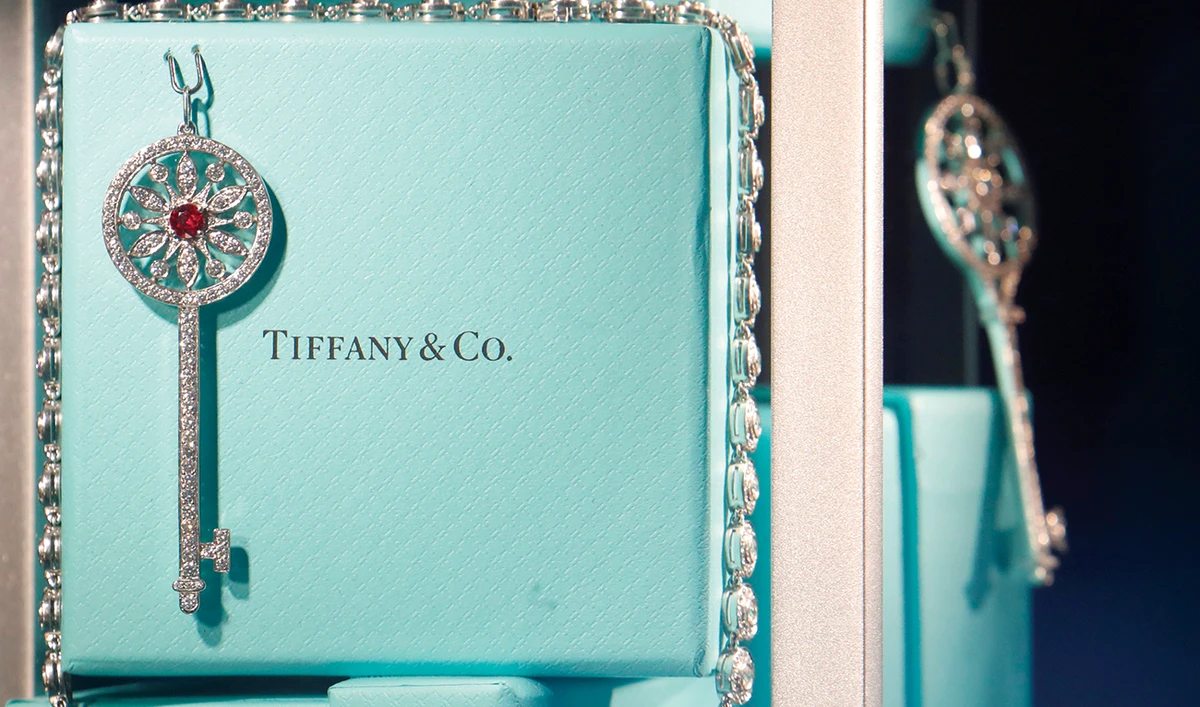 LVMH drops $16 billion Tiffany takeover