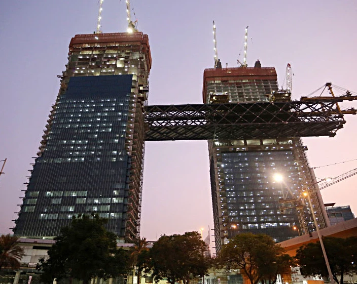 The Link is a panoramic sky concourse that connects the two towers of One Za’abeel.