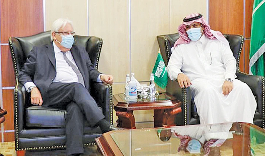 Saudi Ambassador to Yemen Mohammed bin Saeed Al-Jaber holds talks with UN Special Envoy for Yemen Martin Griffiths in Riyadh on Monday. (SPA)