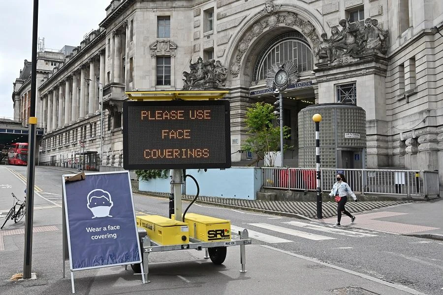 The number of people claiming jobless benefits stood at 2.7 million in August. (File/AFP)