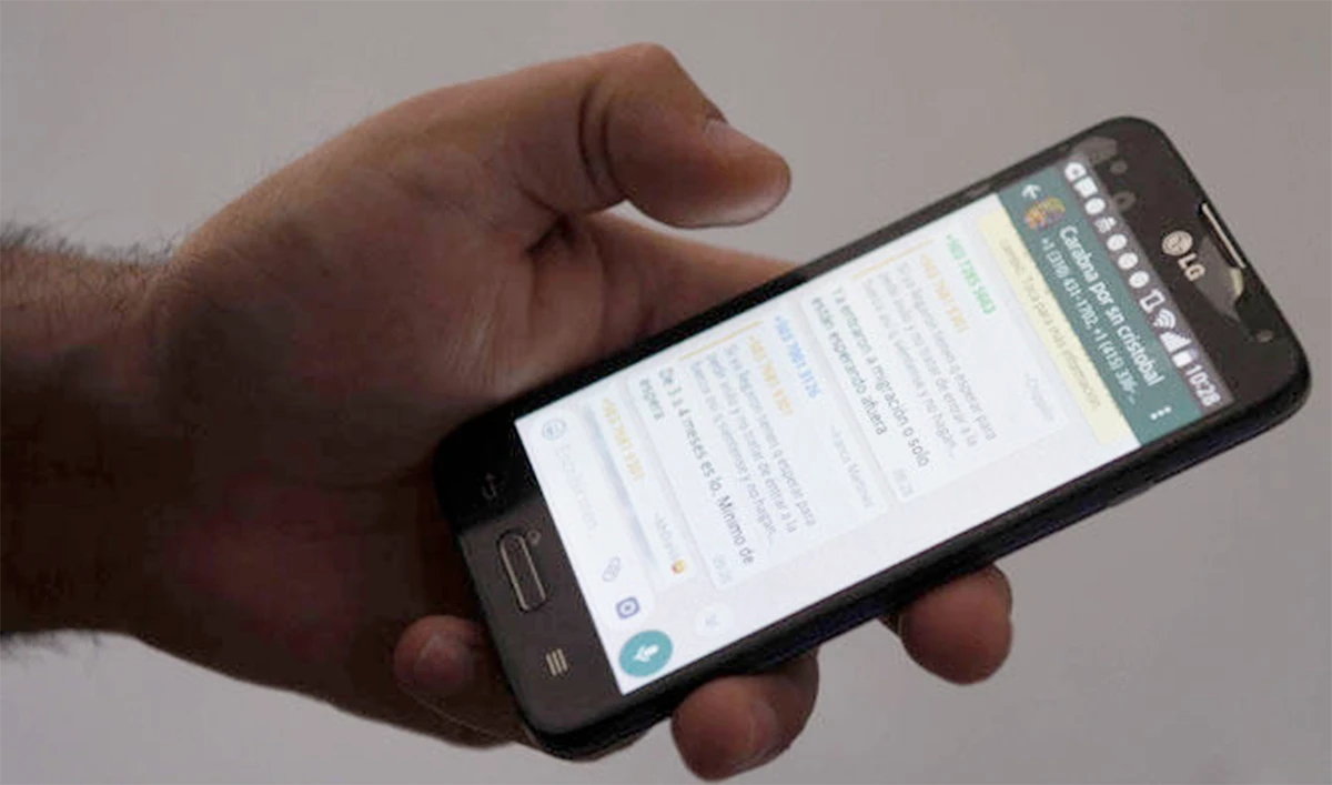 Saudis warned over mobile text cons after 5 arrested for SR300,000 scam