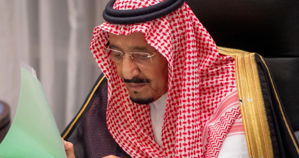 The king briefed ministers on phone calls with world leaders. (SPA)