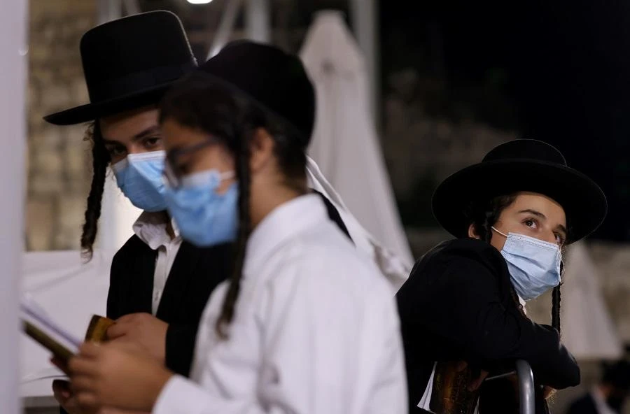 There are currently more than 46,000 active cases, with at least 577 hospitalized in serious condition. (File/AFP)