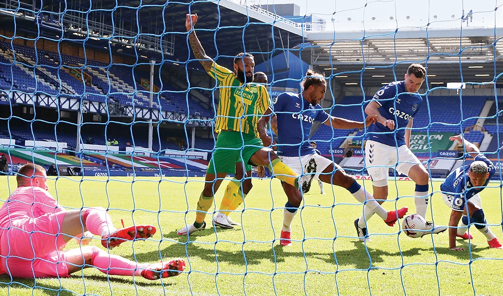 Calvert-Lewin hits hat trick as Everton thrash West Brom