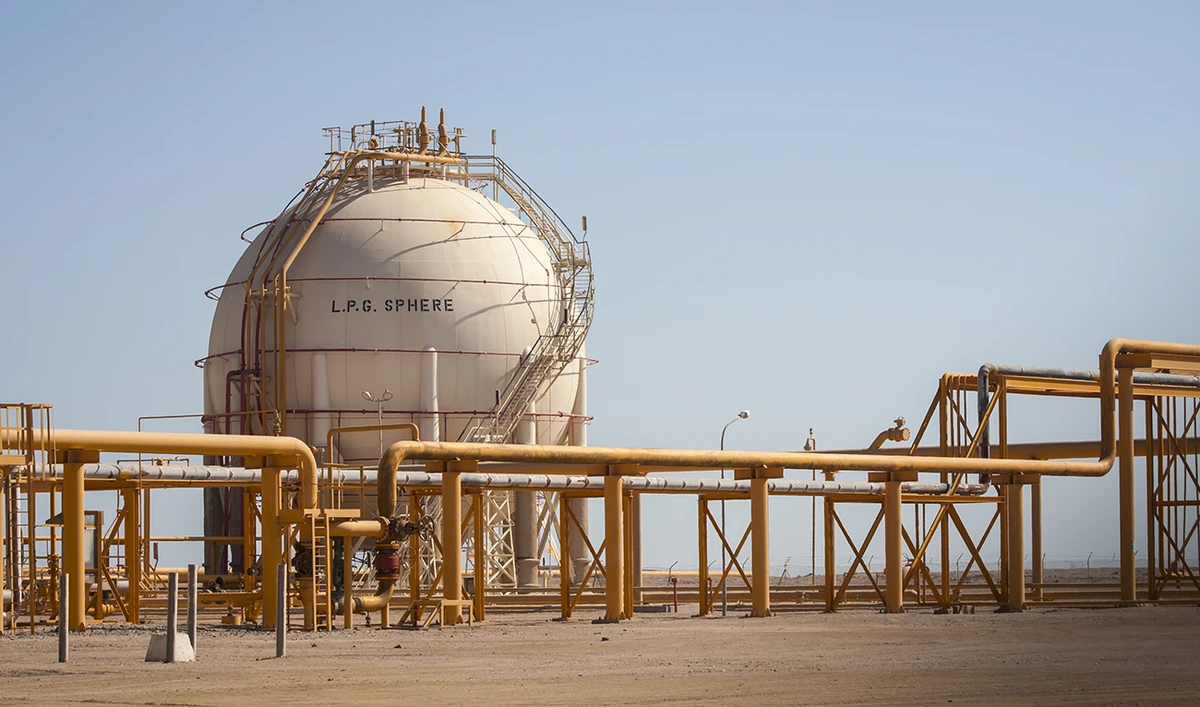 Natural gas plays a significant role in achieving economic returns, in addition to attracting new international companies to work in the field of research and exploration in Egypt. (Shutterstock)