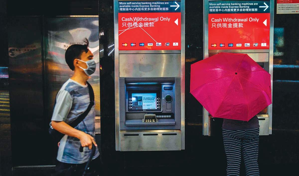 HSBC, StanChart shares fall to 22-year lows