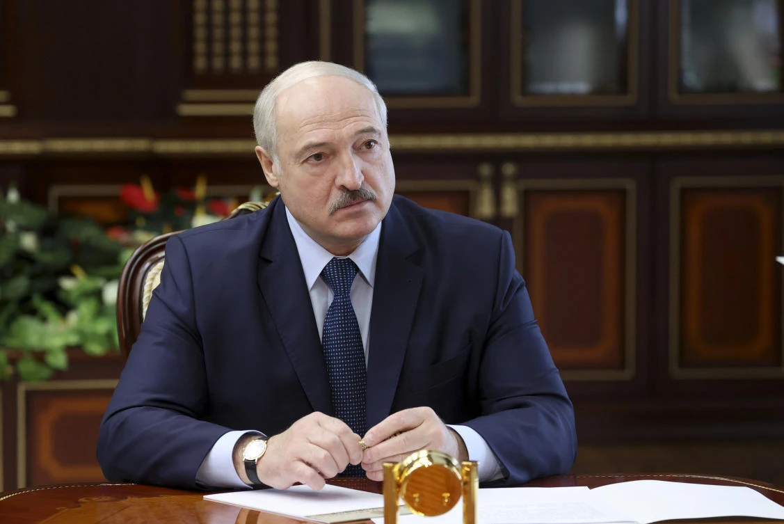 Belarus leader Lukashenko sworn in at secret ceremony