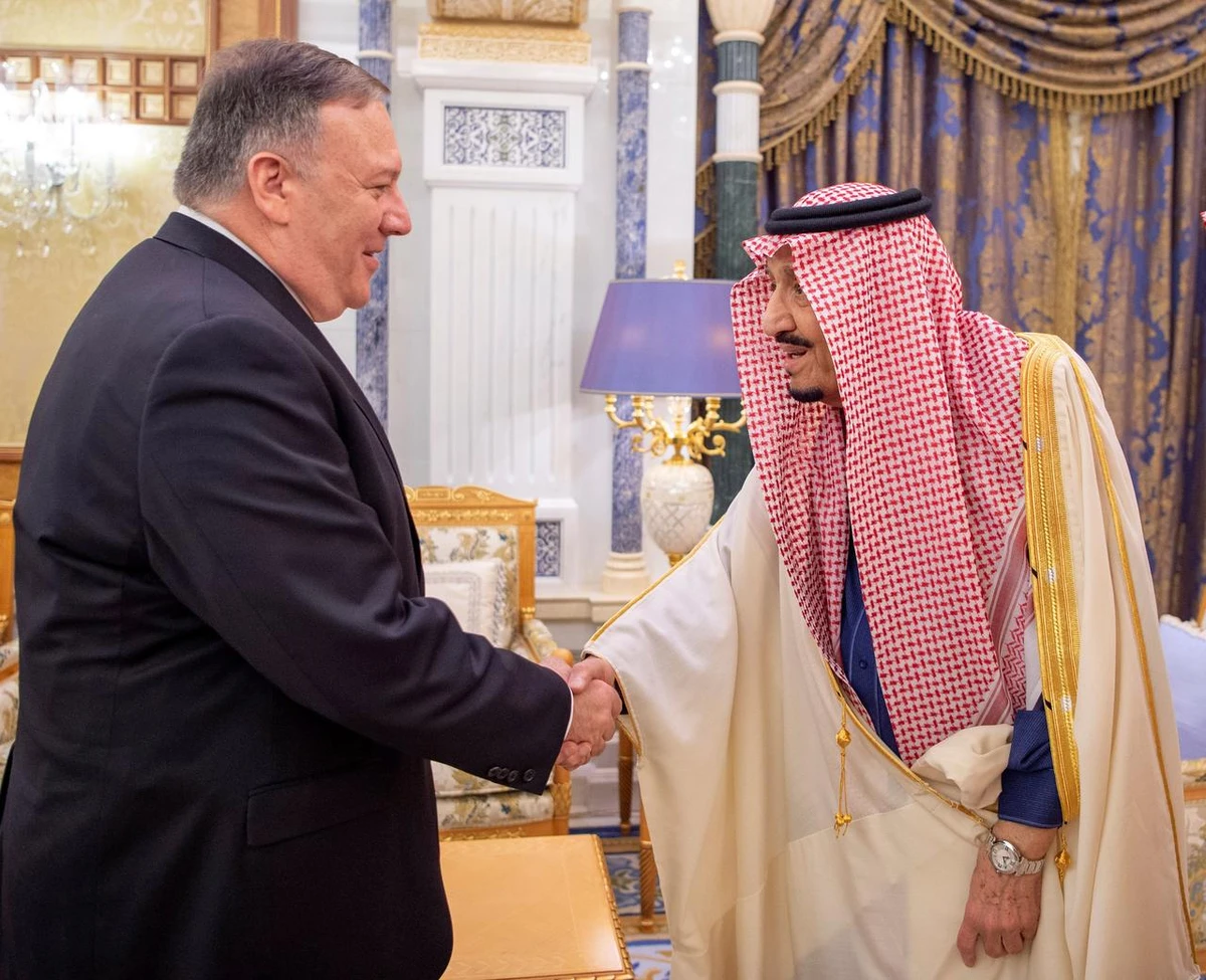 Saudi King Salman bin Abdulaziz shakes hands with U.S. Secretary of State Mike Pompeo in Riyadh, Saudi Arabia February 20, 2020. (Reuters)