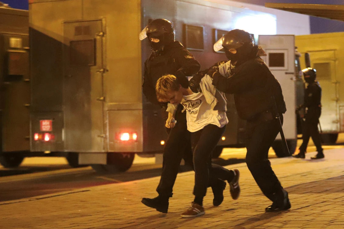 Over 360 more detained in Belarus in protests against leader