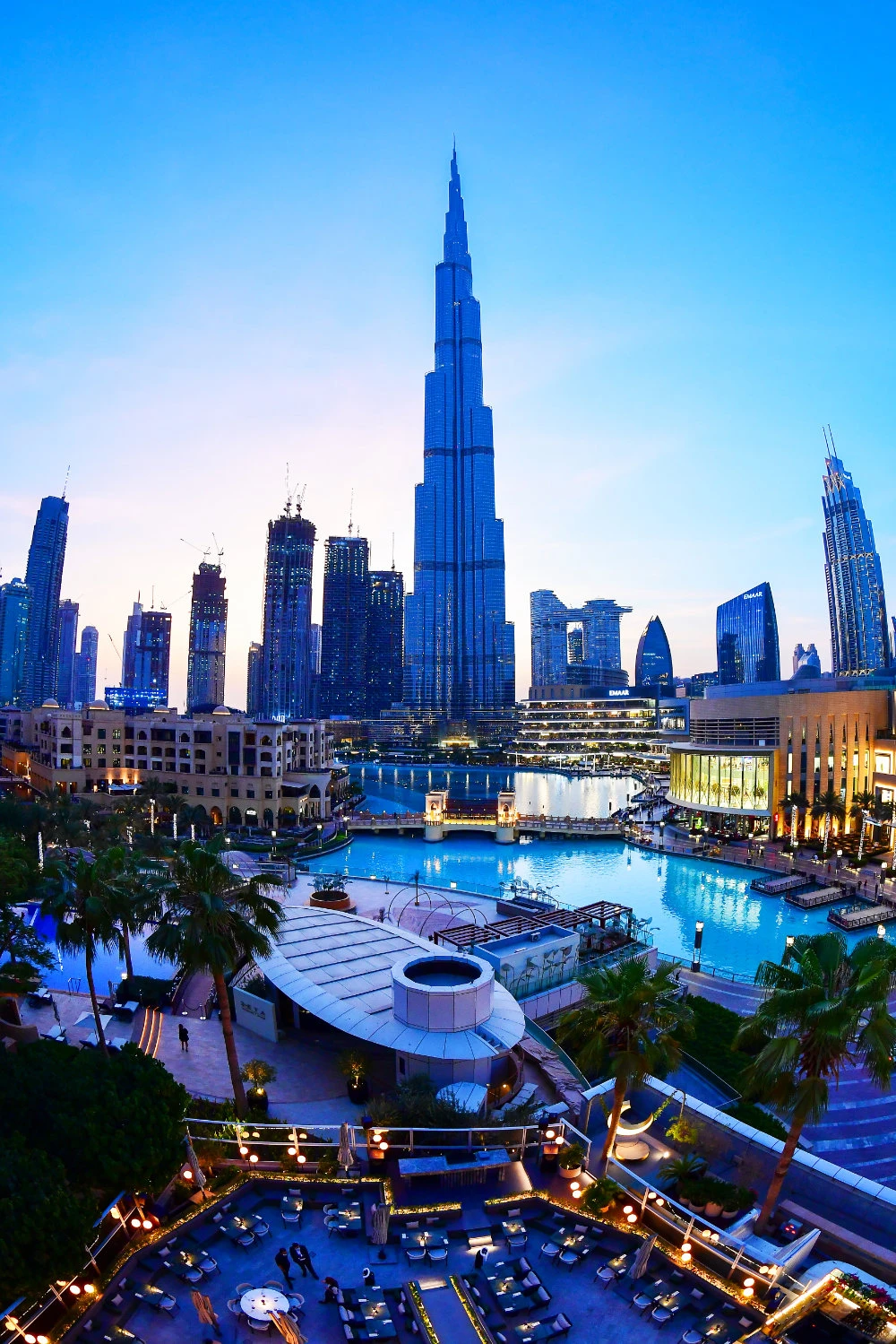 Shares of Arabtec Holding, which helped to build the Louvre Abu Dhabi and the world’s tallest skyscraper, the Burj Khalifa in Dubai, right, have plunged 56.7 percent this year. (AFP)