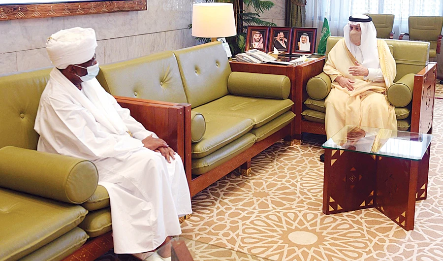 Riyadh Gov. Prince Faisal bin Bandar meets Sudanese ambassador-designate Adel Bashir Hassan Bashir in Riyadh. (SPA)