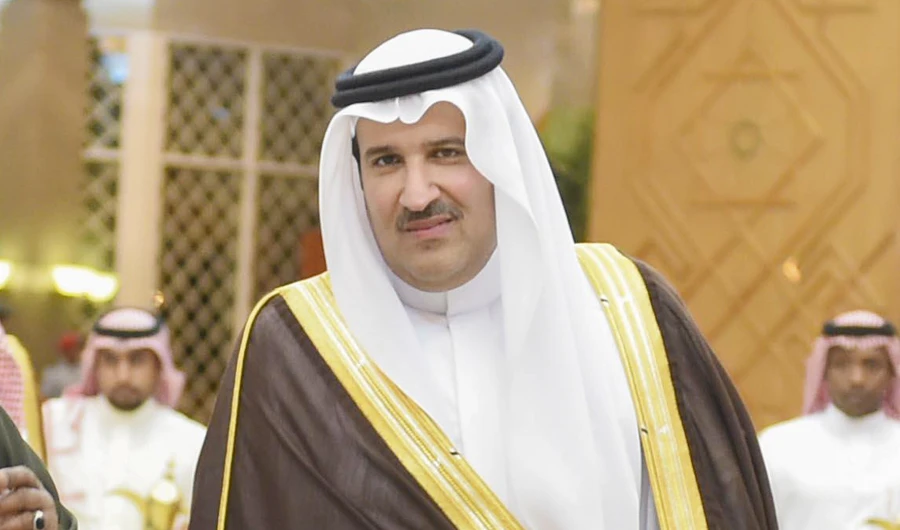 Madinah governor reviews vital transport project