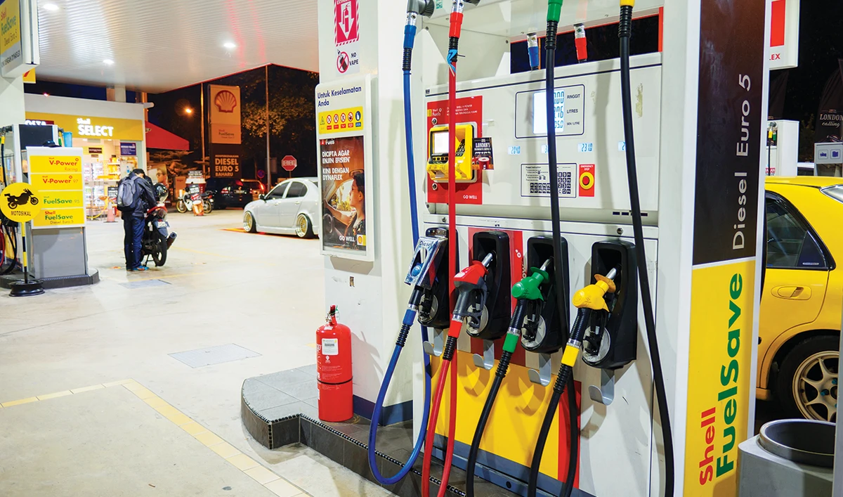 Shell to slash 9,000 jobs in low-carbon overhaul