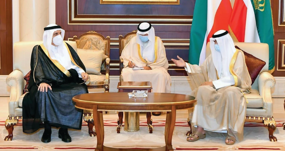 Saudi Arabia’s Prince Mansour conveys leadership’s condolences to Kuwaiti emir