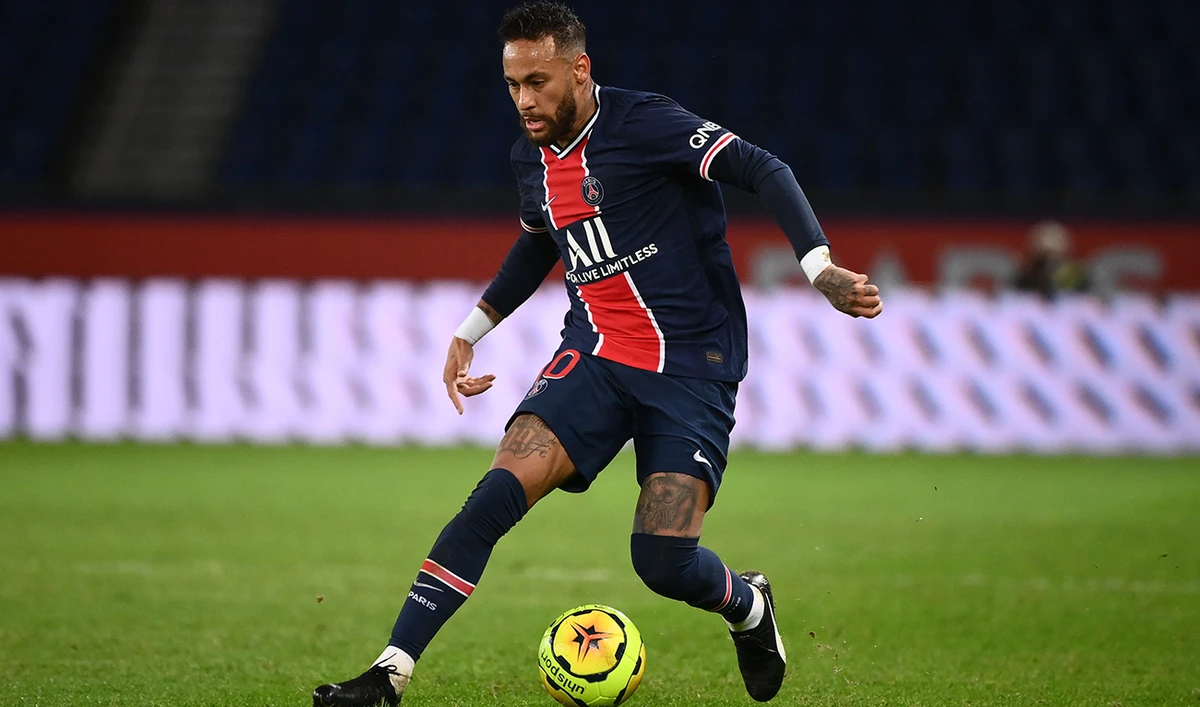 Paris Saint-Germain’s Brazilian forward Neymar plays the ball during Friday’s match against Angers in Paris. (AFP)