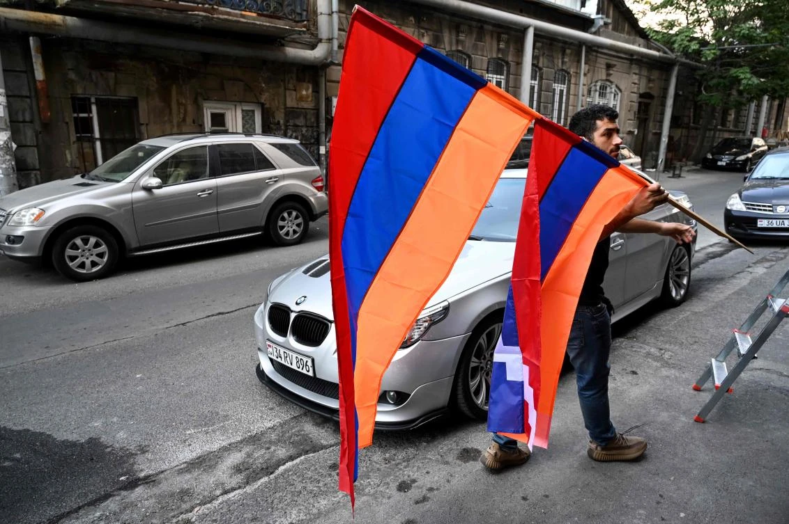 Armenian and Azerbaijani forces exchanged rocket fire as fighting intensified over Nagorno-Karabakh on October 4, with the breakaway region’s capital and Azerbaijan’s second-largest city bombarded. (File/AFP)