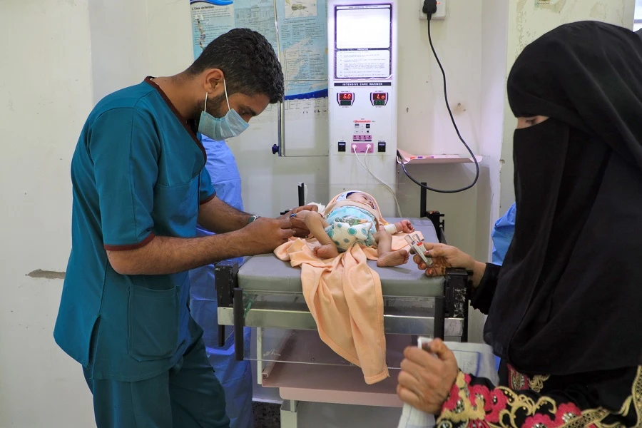 The UN commended the Yemeni authorities’ collaboration, Jordan for hosting the patients, and Egypt and Saudi Arabia for their assistance in the initiative. (File/AFP)