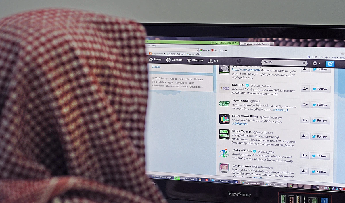 A Saudi man browses through twitter on his desktop in Riyadh on Jan. 30, 2013. (AFP/File)