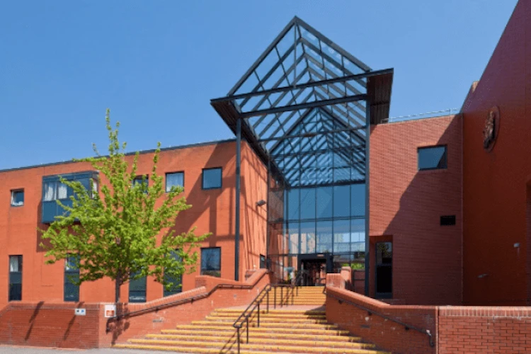 A jury in Leicester Crown Court cleared a 15-year-old boy of charges of preparing an act of terrorism. (Supplied)
