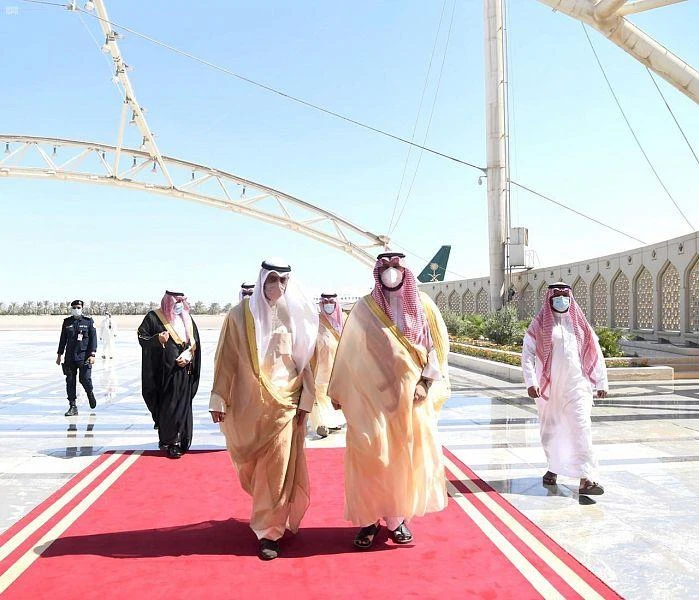 Emir Sheikh Nawaf Al-Ahmad Al-Sabah receives Prince Turki bin Mohammed bin Fahd. (SPA)