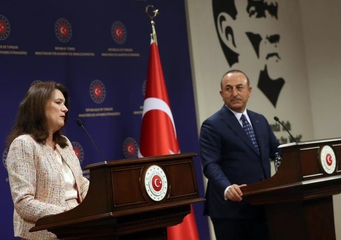 Turkish, Swedish ministers trade swipes in tense meeting