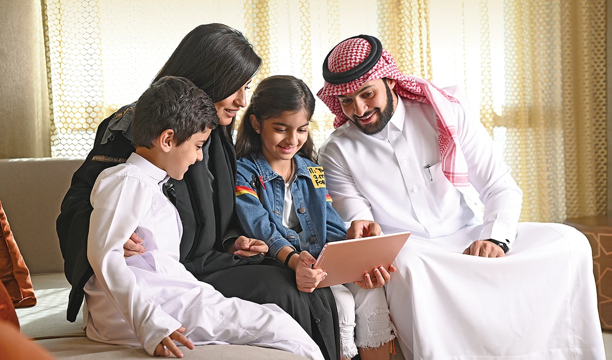 Experts at the Saudi-led webinar highlighted the challenges facing digitization of Saudi families, giving examples such as Absher, Najiz, family ID cards, Madrasati, and digital clinics. (ArabStock)