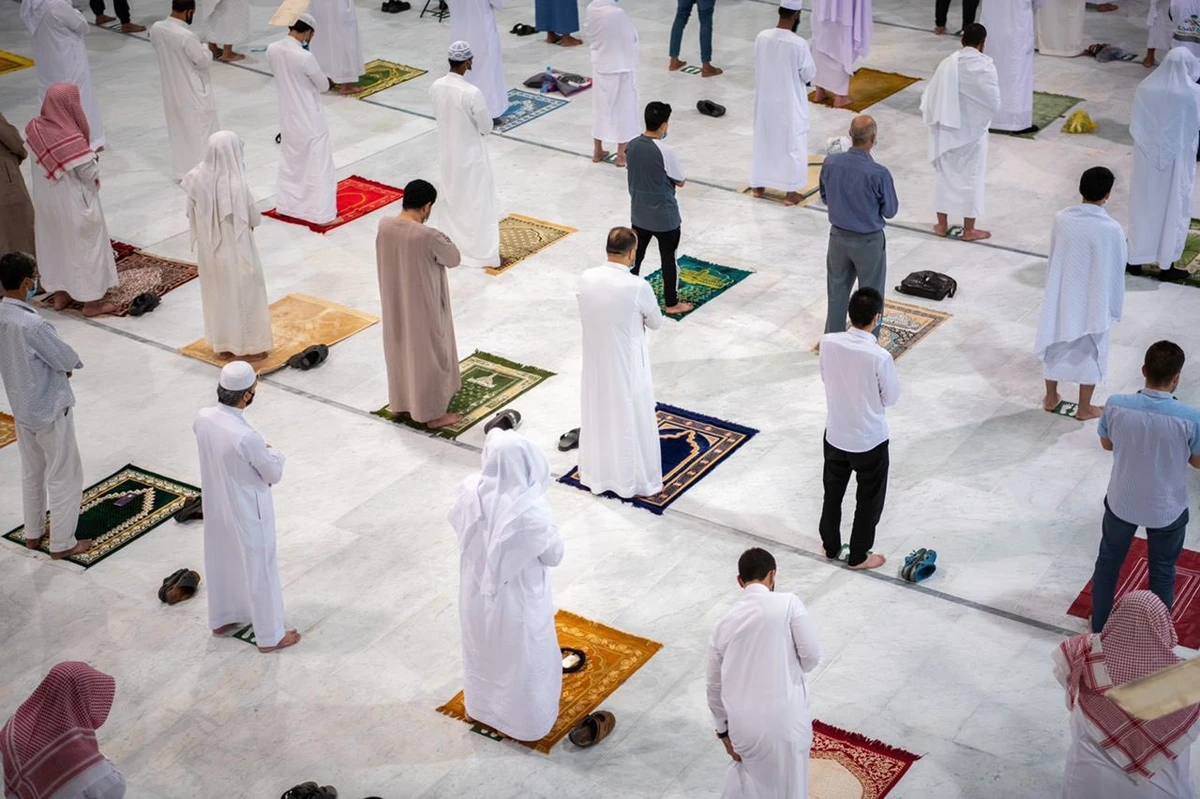 The second stage allows for prayers in the Grand Mosque and the Prophet's Mosque in Madinah. (SPA)