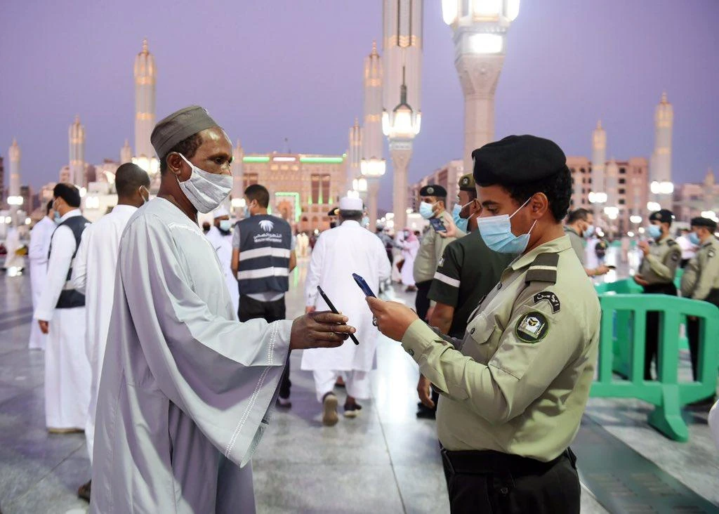 Saudi Arabia recorded 20 more deaths from the coronavirus disease (COVID-19) and 348 new cases of the disease on Sunday. (SPA)