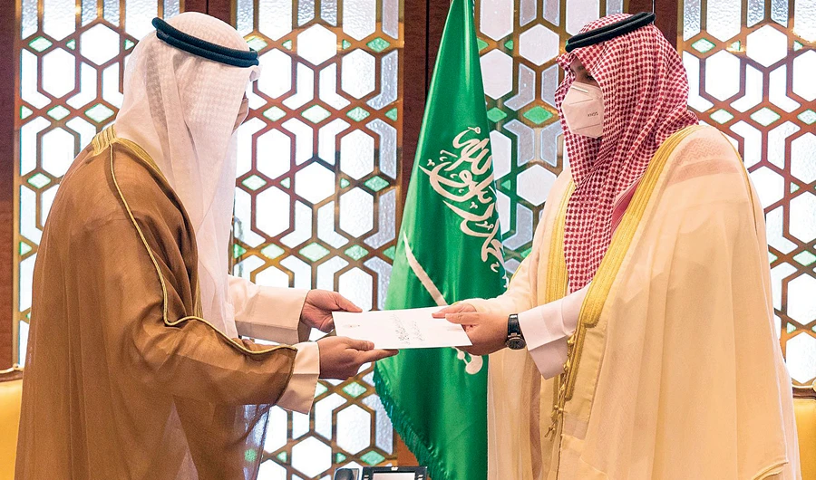 King Salman, Crown Prince receive messages from Kuwaiti leaders