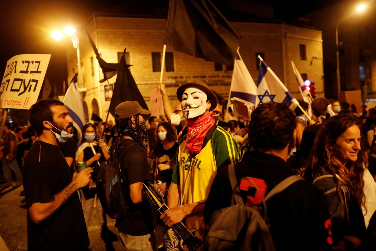 Israeli protesters’ simple message to embattled Netanyahu
