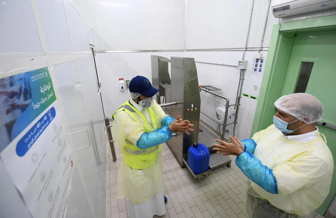 Saudi Arabia announced 17 deaths from the coronavirus disease (COVID-19) and 395 new infections on Saturday. (File/SPA)