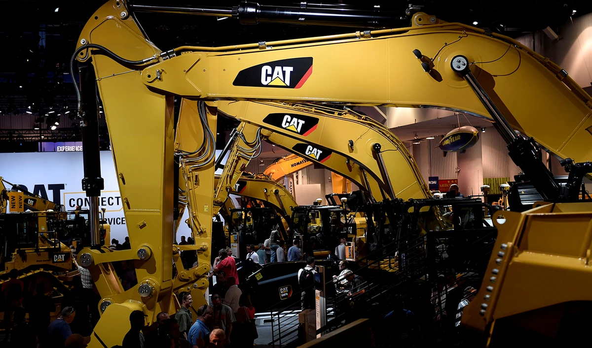 Caterpillar’s earnings dive as lockdown hits sale of equipment