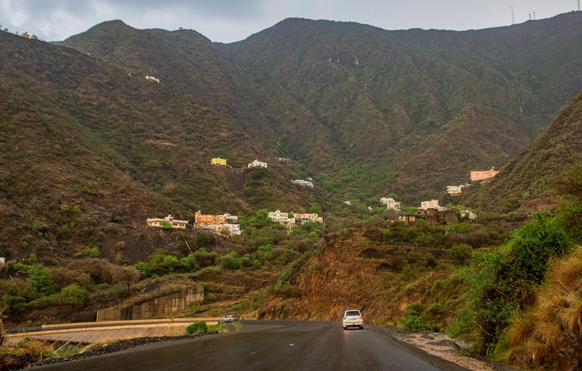 An earthquake measuring 3.1 on the Richter scale shook Saudi Arabia’s south western Asir region on Wednesday just before 3 p.m. local time. (File/SPA)